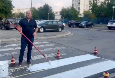 Депутат боядиса сам