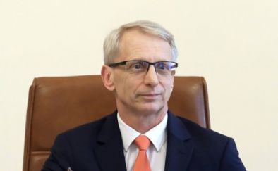 С депутатите на Доган ще разбием модела Росенец: Н.Денков-академик, който и
