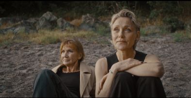 Миналото застига героините във втория епизод на сериала на БНТ Те, вълните