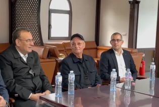 При П.Славова се събрали младите доганци с Калашников преди да атакуват екс Сарая в Бояна с гардове При П.Славова се събрали младите доганци с Калашников преди да атакуват екс Сарая в Бояна с гардове