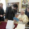 Как Киро рани Лена с напомнянето на визитата при Папата 