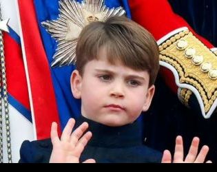 Принц Хари подарил на приц Луи първото издание на „Мечо Пух“ за £8,000