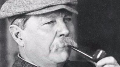 Артър Конан Дойл прави 166 г.