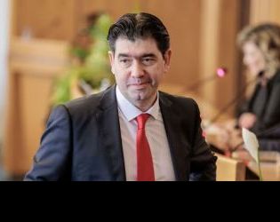 Кметът лъже двойно за администрацията в транспортните дружества: Ив. Таков, зам.-шеф на БСП