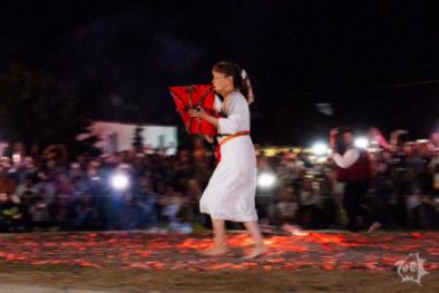Нестинарските танци в Българи: Фото на нощта