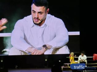 Разтърсена съм от спектакъла на Карлос: Д-р Щонова Разтърсена съм от спектакъла на Карлос: Д-р Щонова