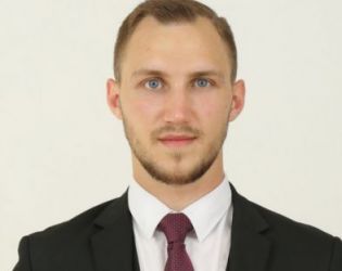 Какъвто и да е, Кирил Петков ни остави 5 моста над Дунав, завод за електромобили и самолет до Скопие