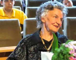 Почина народна певица №1 Верка Сидерова: Лале ли си, Месечинка...
