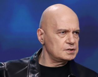 Извинение и от мен на лекарите, ще намерим решение: Слави 