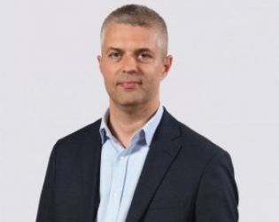 Зет, зам. и ПП-шеф пропяха за кмета на Варна, дал е поръчка и сеч на боклуджиите, чиито пари 