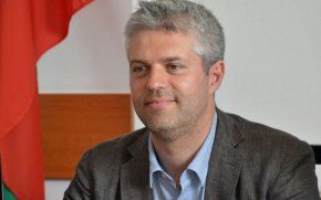 Варненският кмет погаси борч през семейна панамска офшорка, фамилният бизнес не върна пари и на КТБ Варненският кмет погаси борч през семейна панамска офшорка, фамилният бизнес не върна пари и на КТБ