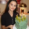 За рождения ден на Селена Гомес: торта с кисели краставички