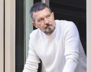 Театърът е любовта на моя живот: Антонио Бандерас на 65