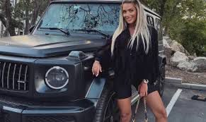 Златка Райкова продава колата