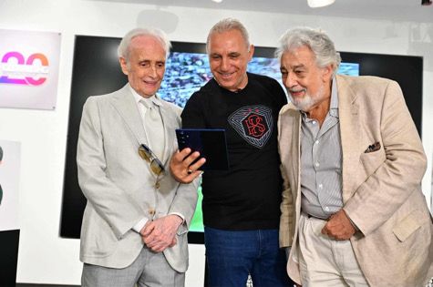 Историческа вечер в София: Стоичков посрещна Карерас и Доминго