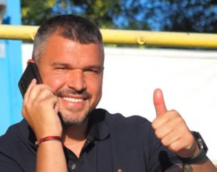 Валери Божинов става учител по физическо възпитание (ВИДЕО)
