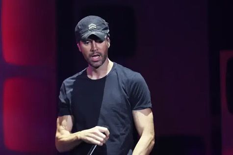 Изискванията на Енрике Иглесиас у нас: без климатик и само здравословна храна