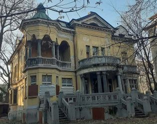 Тръгва реконструкцията на Къщата с ягодите