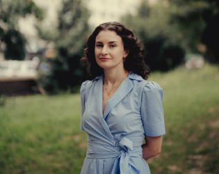 Vogue назначава Клои Мал за нов главен редактор