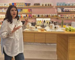 Парфюмните портрети в Alchemista стартираха с оперната дива Мила Михова