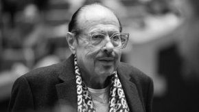 Отлетя агент Тенев: Авторът на Черно и бяло и Вървях един следобед