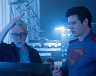 „Супермен“ на Джеймс Гън влиза в надпреварата за „Златен глобус“ като драма