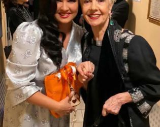 Нетребко се пусна с Кабаиванска като поклон към нашата Тоска на всички времена: ФОТО НА ДЕНЯ