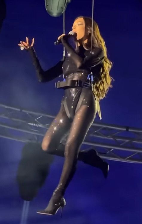 И Галена полетя в „Арена Армеец“ като Бионсе