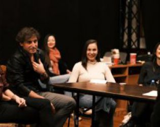 Йерней Лоренци избира актьори за „Физика на тъгата“ в Народния театър сред 41 актьори