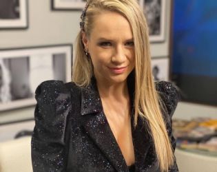 Лора Караджова стана майка за трети път – роди син на име Никола