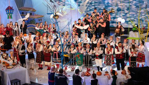 „Сватбарски мераци“, „Евро Кабаре“ и „Новите години на БНТ“ – Трилогия на Всенародното веселие в нов