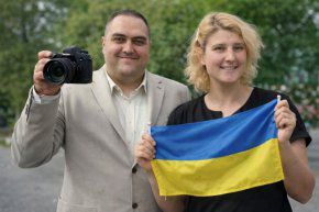 Лекси Фльор и директорът-воайор са си приятел(к)и: ФОТО НА ВЕКА