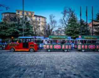 Опасно за децата е Коледното влакче