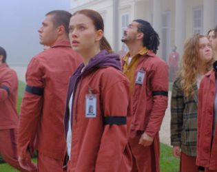 Отличеният с международна награда „Еми“ за 2025 г. сериал „Паднали ангели“ с премиера по bTV