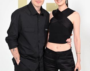 Бруклин Бекъм и Никола Пелц планират осиновяване на дете