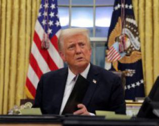 Най-великият футболист в историята е Роналдо: Тръмп