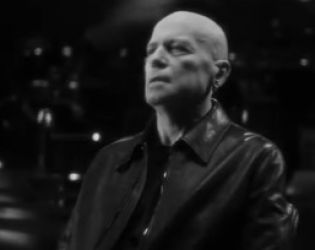 Слави с клип за 15-г. жертва от Околчица