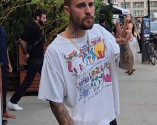 Бийбър с 300 млн. долара на 32