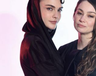 Кара Делевин и Минке с рядка поява като двойка на GLAAD Media Awards