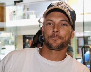 Банка съди бившия съпруг на Бритни Спиърс за неплатен кредит