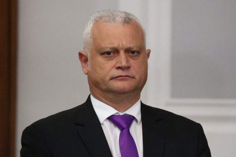 Защо министърът на вътрешните работи Емил Дечев премълчава нов пожар в хижа „Петрохан“?