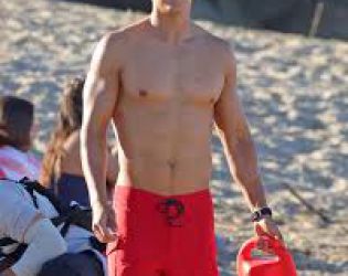 Новите "Спасители на плажа" - още една боза