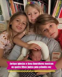 Енрике Иглесиас разтопи феновете с нова семейна снимка с Анна Курникова и четирите им деца