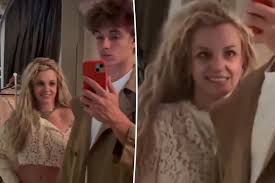 Бритни Спиърс проговаря три седмици след арест за DUI