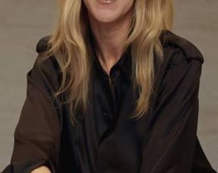 Официално: Селин Дион се завръща в Париж