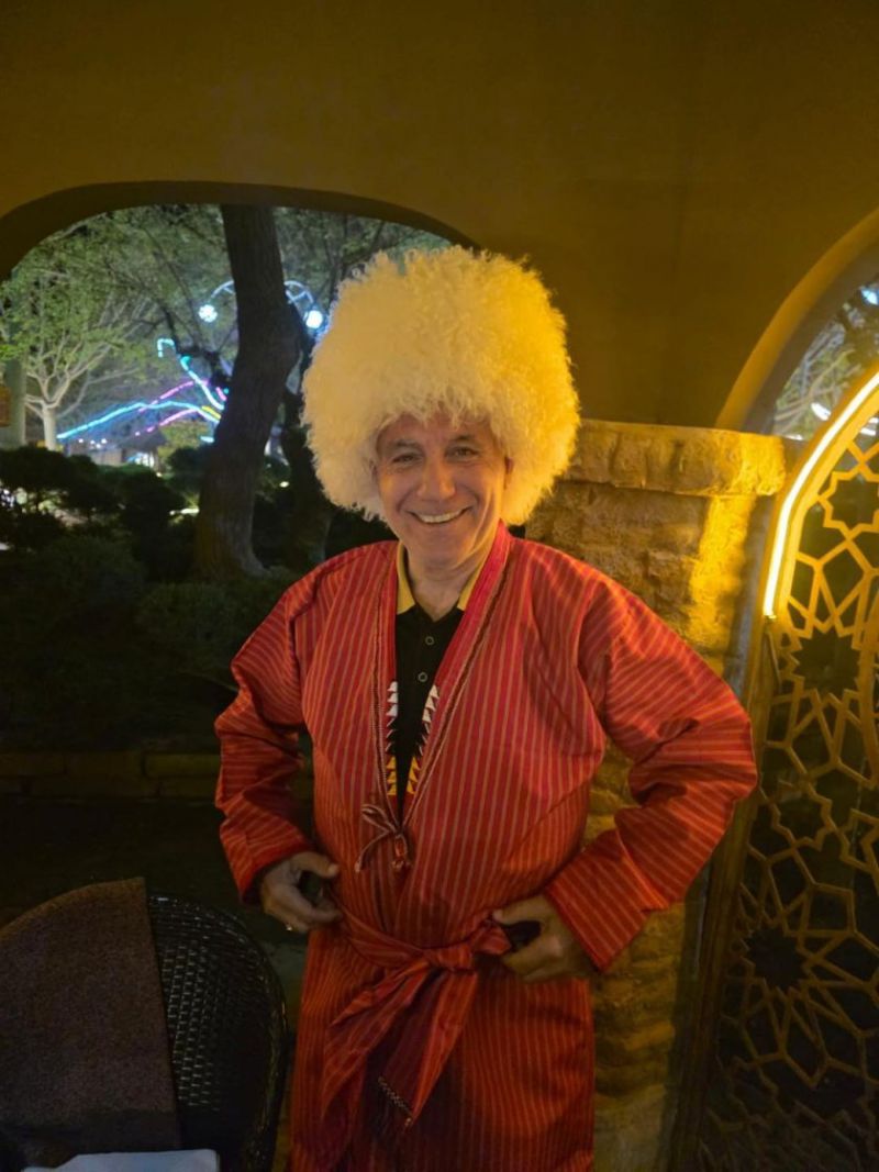 Христо Стоичков пропусна дербито, пече хляб в Туркменистан