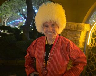 Христо Стоичков пропусна дербито, пече хляб в Туркменистан