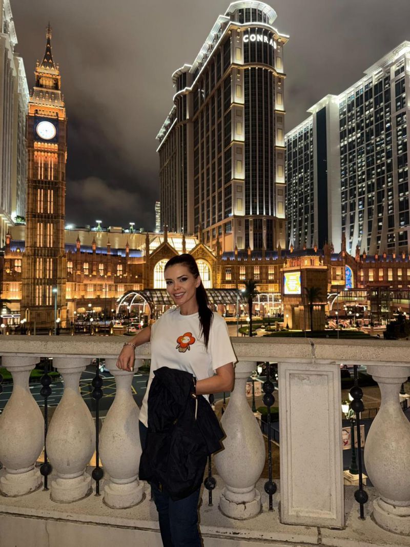 Преслава в Париж