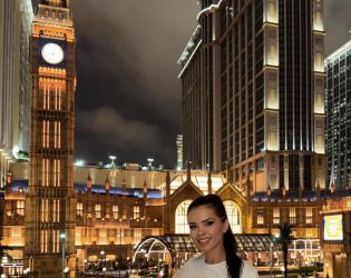 Преслава в Париж