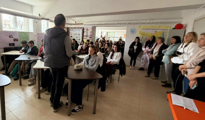 Дигитална пандемия - предизвикателствата на Генералния изкуствен интелект стартира от Царево